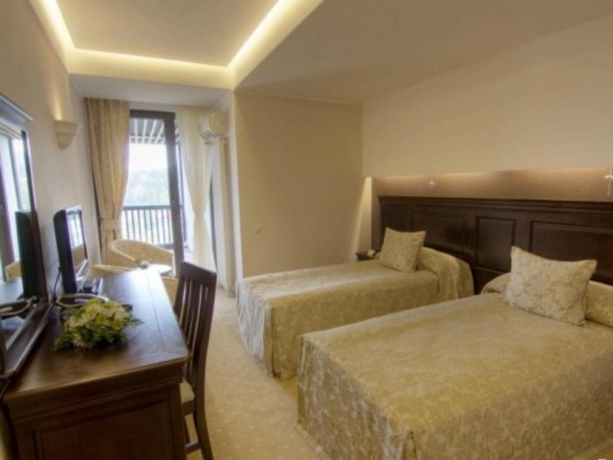 Alpin Aparthotel 2302 Poiana Brasov Esterno foto